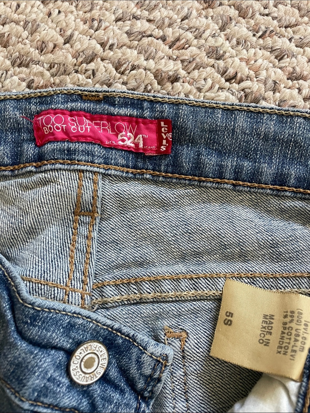 Levi's 524 Too SuperLow Women's Bootcut Jeans in Light Blue Denim
